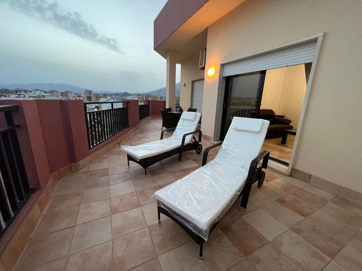 Atico En Yate Iv, Primera Linea Playa Appartement Fuengirola Buitenkant foto