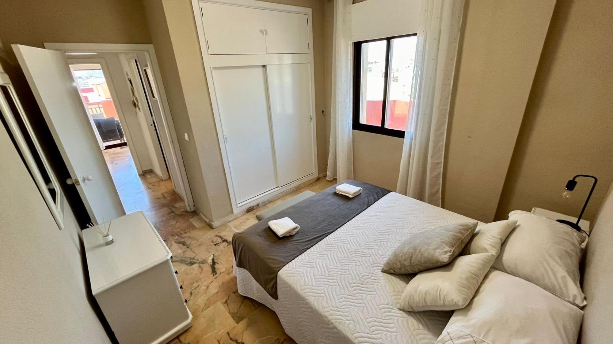 Atico En Yate Iv, Primera Linea Playa Appartement Fuengirola Buitenkant foto